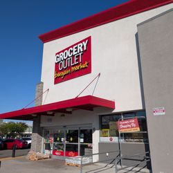 Grocery Outlet - Storefront