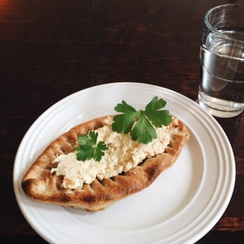 Kolo - Vegaaninen karjalanpiirakka / vegan carelian pie (3€) - Vegan Near Me - Helsinki, 01 Kolo - Vegaaninen karjalanpiirakka / vegan carelian pie (3€) - Vegan Near Me - Helsinki, 01