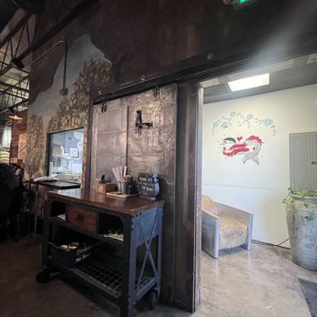 Lift Coffee Roasters - Entrance - Coffee & Tea Near Me - Riverside, California