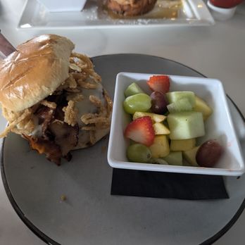 Harvest Room - The puma burgers with fruit was a great mix of healthy and full. Burger has lots of flavor and fruit was crisp and fresh - New American Near Me - Palos Heights, Illinois