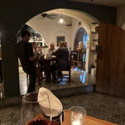 Oliv's Restaurant - Restaurant
