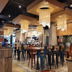 Luna Grill Clearfork - Nice dining area.