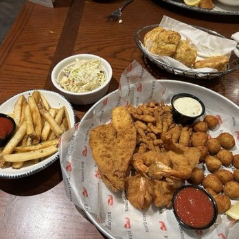 Red Lobster - Seafood Near Me - Conyers, Georgia