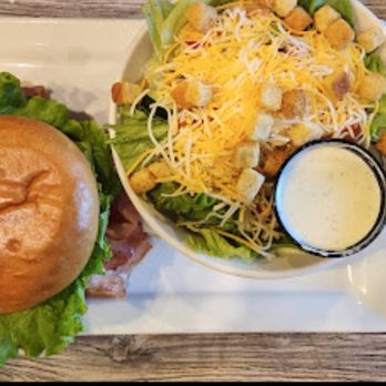 Dunwellz - Burgers Near Me - Mint Hill, North Carolina