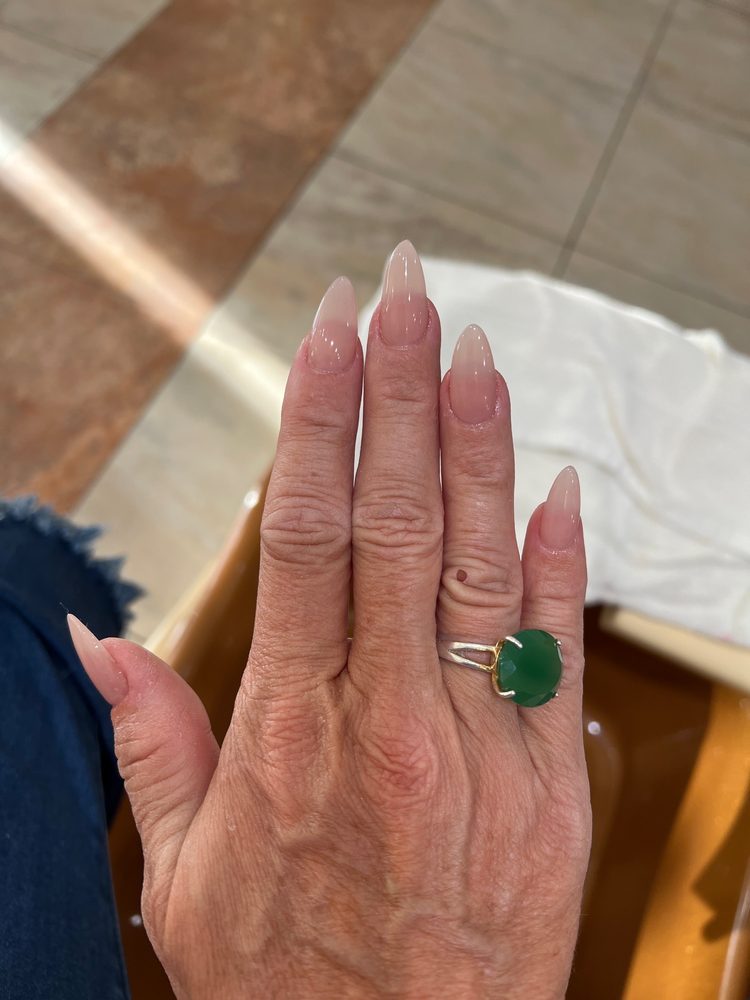 NAILS ON HAND Updated September 2024 215 Photos & 16 Reviews 984