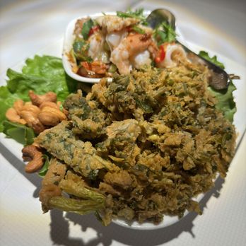 SriPraPhai Thai Restaurant - Thai Near Me - Woodside, New York