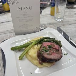 Nikki's Table - Main course, kosher Steak with Mashed potatoes and grilled asparagus