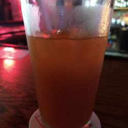 H's Bar - Vanilla vodka and apple cider