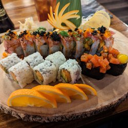 Bangkok Garden Noodle House - Beautiful sushi!