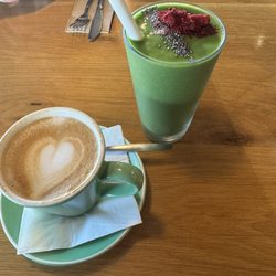 Capers Epicurean - Go green smoothie and latte