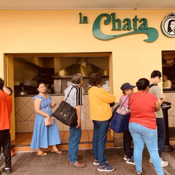 La Chata - Waiting.. I think it was only 15 or 20 minutes. - Mexican Near Me - Guadalajara, JAL