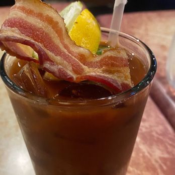 Churchill's - Churchill ' s'bloody Good bloody Mary - Pubs Near Me - Savannah, Georgia