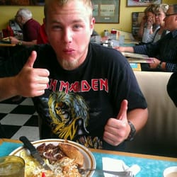 Riverside Cafe - Young Reezy gives it two Fonzie's....straight up!
