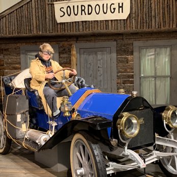 Fountainhead Antique Auto Museum - Picture opportunity with costumes - Museums Near Me - Fairbanks, Alaska Fountainhead Antique Auto Museum - Picture opportunity with costumes - Museums Near Me - Fairbanks, Alaska