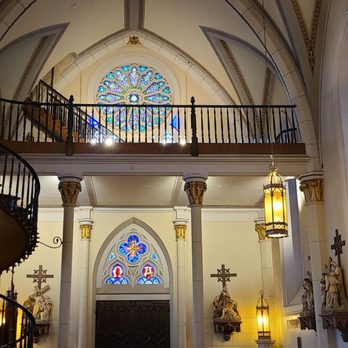 Loretto Chapel - Churches Near Me - Santa Fe, New Mexico