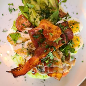 Moxies Victoria Restaurant - Chicken Cobb Salad - Canadian (New) Near Me - Victoria, British Columbia