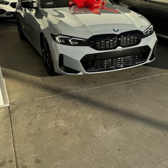 Bmw Long Beach - Car Dealers Near Me - Long Beach, California