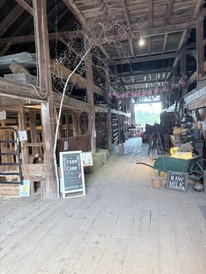 Benedikt Dairy by null