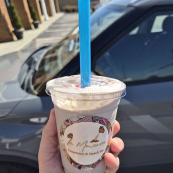 La Monarca Creamery & Snack Bar - Oreo ice cream milkshake with sprinkles - Ice Cream & Frozen Yogurt Near Me - Pelham, Alabama La Monarca Creamery & Snack Bar - Oreo ice cream milkshake with sprinkles - Ice Cream & Frozen Yogurt Near Me - Pelham, Alabama