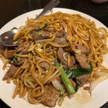Johnny's Asian Bistro - Beef Lo Mein Dinner - Chinese Near Me - Parker, Colorado Johnny's Asian Bistro - Beef Lo Mein Dinner - Chinese Near Me - Parker, Colorado