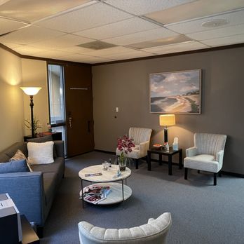 Ben Tilton, PsyD - Waiting room - Psychologists Near Me - Huntington Beach, California Ben Tilton, PsyD - Waiting room - Psychologists Near Me - Huntington Beach, California