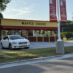 Waffle House - Early Morning Locale