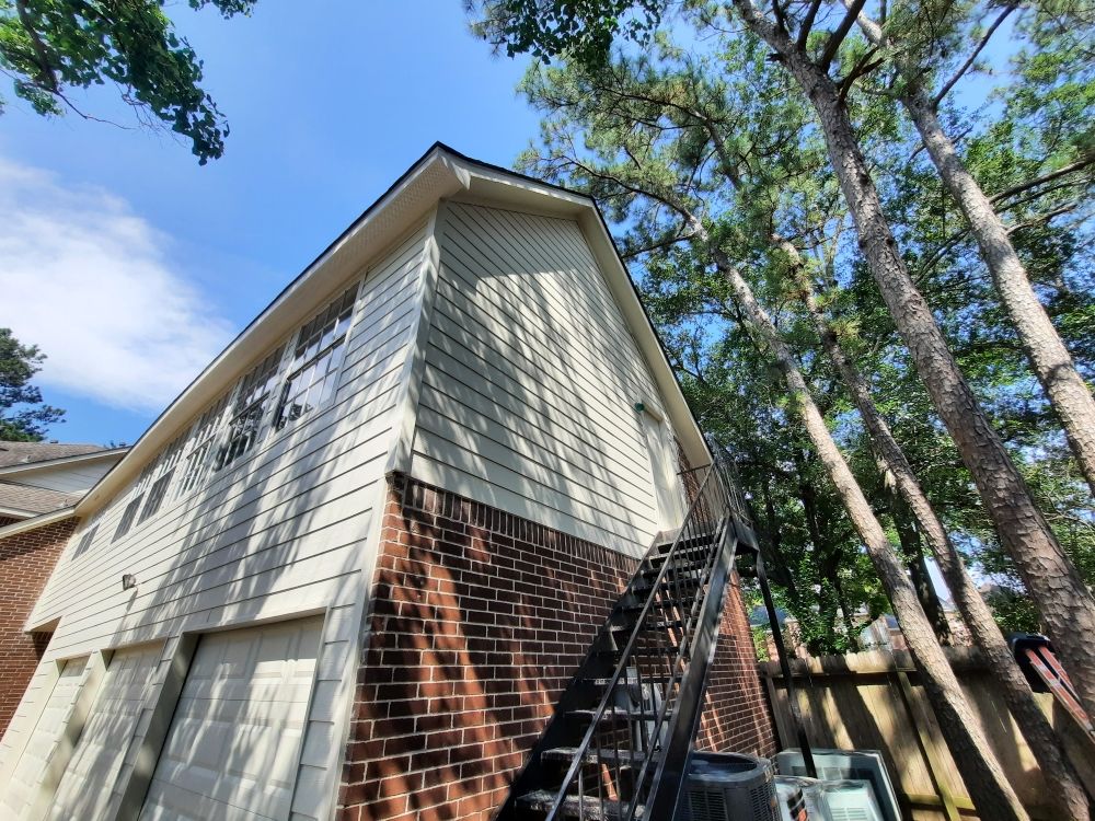 Slide of Hernandez Roofing & Siding