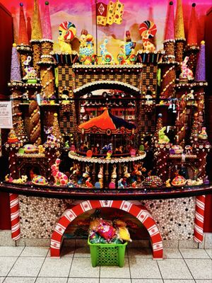 Sarris Candies by null