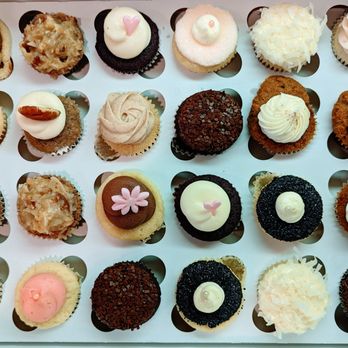 Celebrity Cupcakes - Assorted Minis - Bakeries Near Me - Houston, Texas Celebrity Cupcakes - Assorted Minis - Bakeries Near Me - Houston, Texas