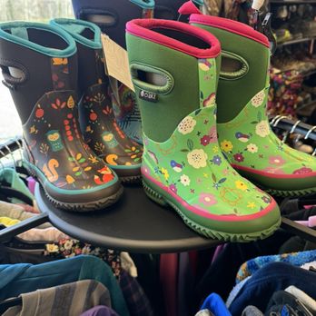 Hatcher Pass Thirft - Kids boots - Thrift Stores Near Me - Palmer, Alaska