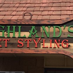 Highland's Pet Styling - The business sign