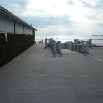 Captain Roger Wheeler State Beach - Beaches Near Me - Narragansett, Rhode Island