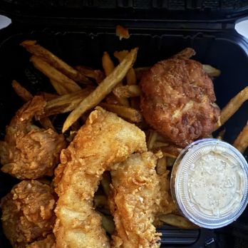 Ocean Paradise Restaurant & Bar - Baltimore Seafood Platter - Seafood Near Me - Fairfax, Virginia