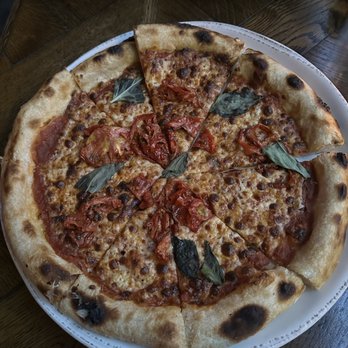 Siena Tavern - Margherita Pizza - Italian Near Me - Chicago, Illinois Siena Tavern - Margherita Pizza - Italian Near Me - Chicago, Illinois