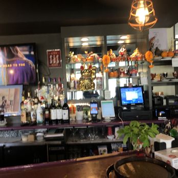 Farmsook Thai Kitchen - The bar area. - Thai Near Me - Rockville, Maryland