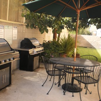 Studio Parc North Apartments - BBQ Area - Apartments Near Me - Studio City, California Studio Parc North Apartments - BBQ Area - Apartments Near Me - Studio City, California