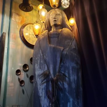 Ruin Bar - Statue inside the bar - Wine Bars Near Me - Costa Mesa, California Ruin Bar - Statue inside the bar - Wine Bars Near Me - Costa Mesa, California