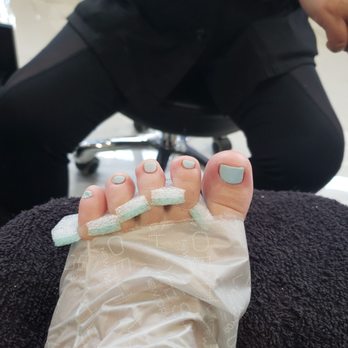 Gloss Nail Bar - Regular pedicure - Nail Salons Near Me - Houston, Texas