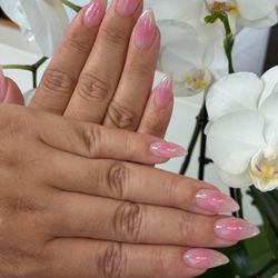 Happy Nails and Spa
