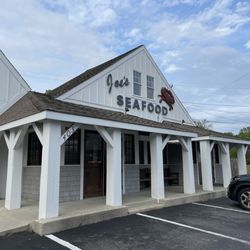 Joe's Seafood - Out front