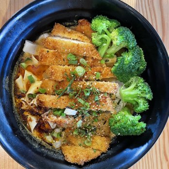 Social Eatery - Curry chicken -- so good! - Bubble Tea Near Me - Millbrae, California
