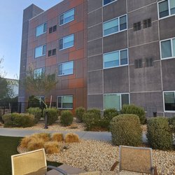 Element by Marriott Palmdale - Outside pool area