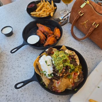 Ballast Point Brewing Long Beach - Fries, wings, asada nachos - Breweries Near Me - Long Beach, California Ballast Point Brewing Long Beach - Fries, wings, asada nachos - Breweries Near Me - Long Beach, California