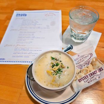 Pearl Divers Oyster Bar - Wine Bars Near Me - El Paso, Texas Pearl Divers Oyster Bar - Wine Bars Near Me - El Paso, Texas