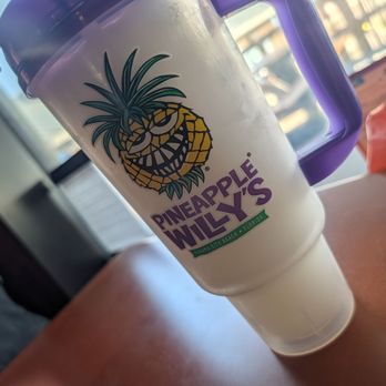 Pineapple Willy's - Pina Colada Frozen Daiquiri - Seafood Near Me - Panama City Beach, Florida
