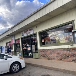 Shorts Food Mart - Front of store