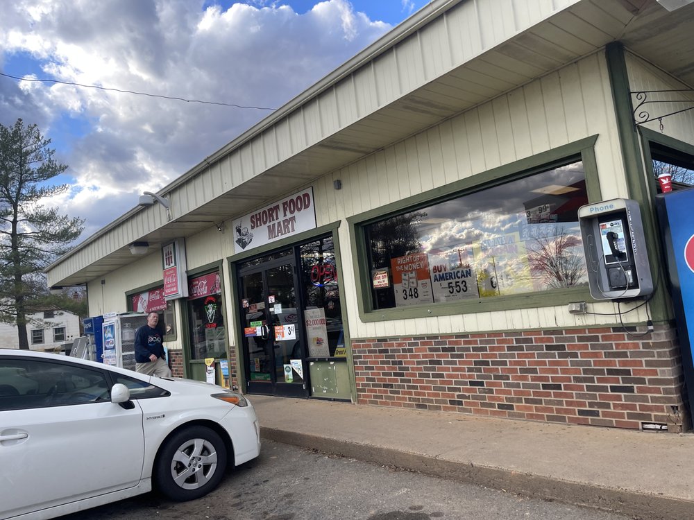 Shorts Food Mart Logo