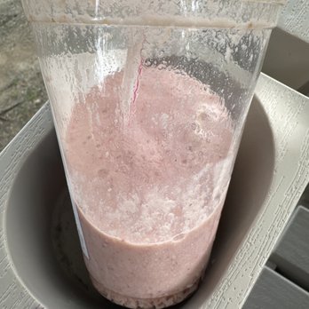 Ward's Berry Farm - smoothie - Delis Near Me - Sharon, Massachusetts