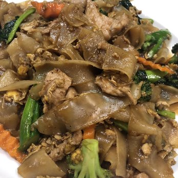 Chaba Thai Kitchen - Pad See-Ew - Thai Near Me - San Diego, California Chaba Thai Kitchen - Pad See-Ew - Thai Near Me - San Diego, California