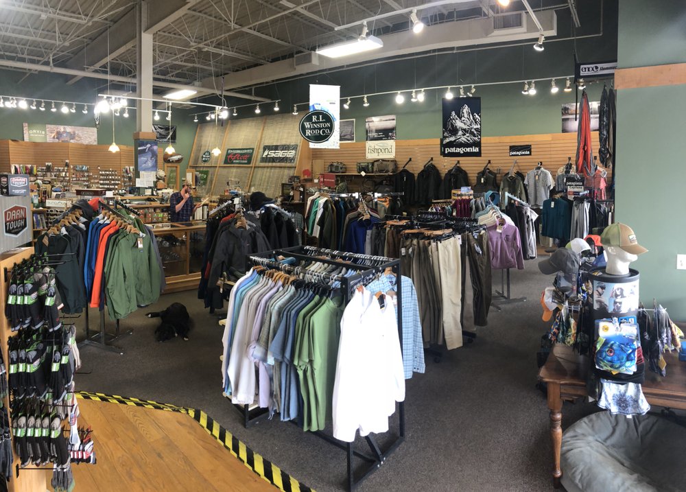 ANGLER’S LANE Updated August 2024 Lynchburg, Virginia Lakes